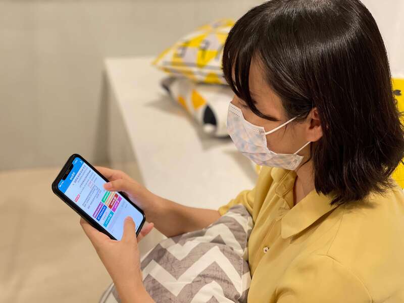 家長使用新北校園通APP(示意圖)圖片