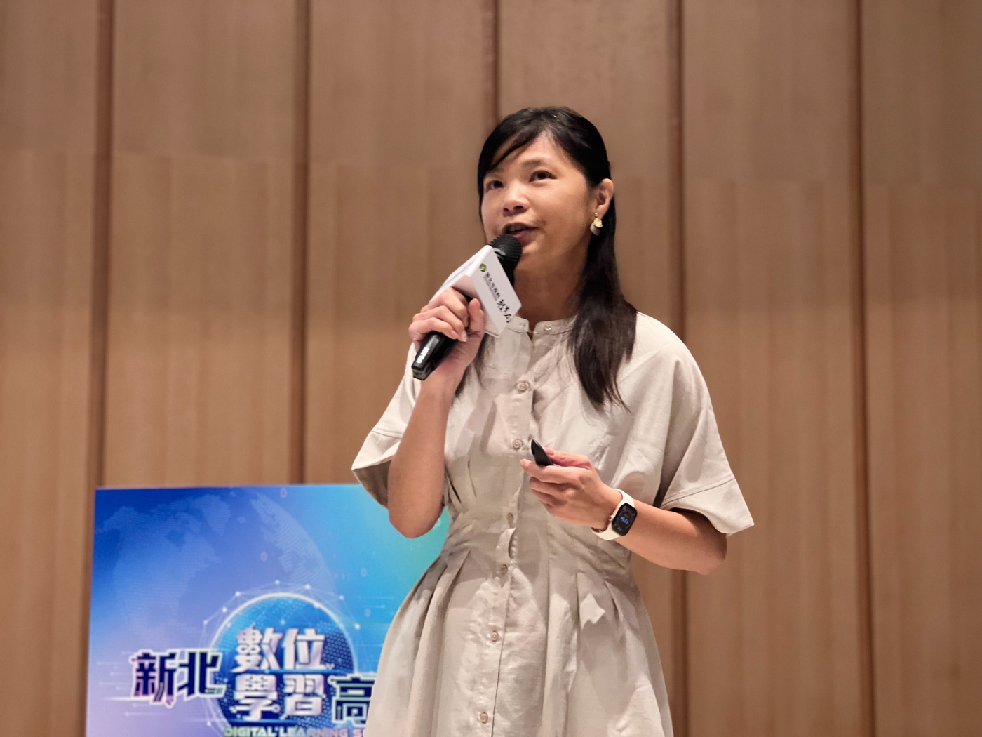 新北教師回娘家，蘇澳國小邱怡雯組長分享+iPad+與+AI+教學實務