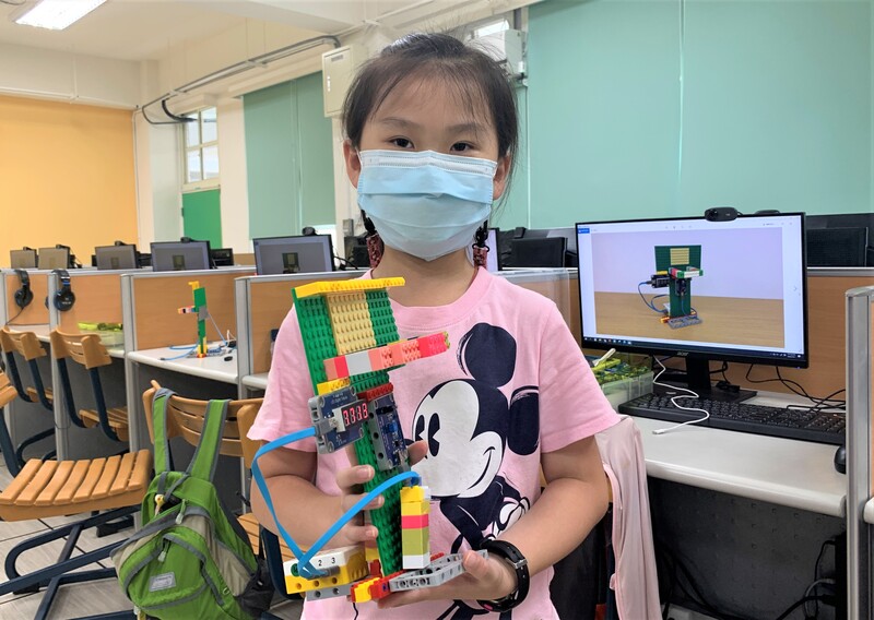 同榮國小許珈瑜同學參加程式營隊分享上課作品圖片