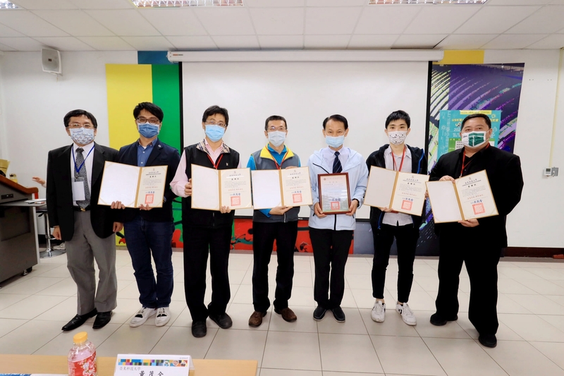 亞東科技大學致贈感謝狀予重慶、積穗、中正及育林4所合作國中圖片